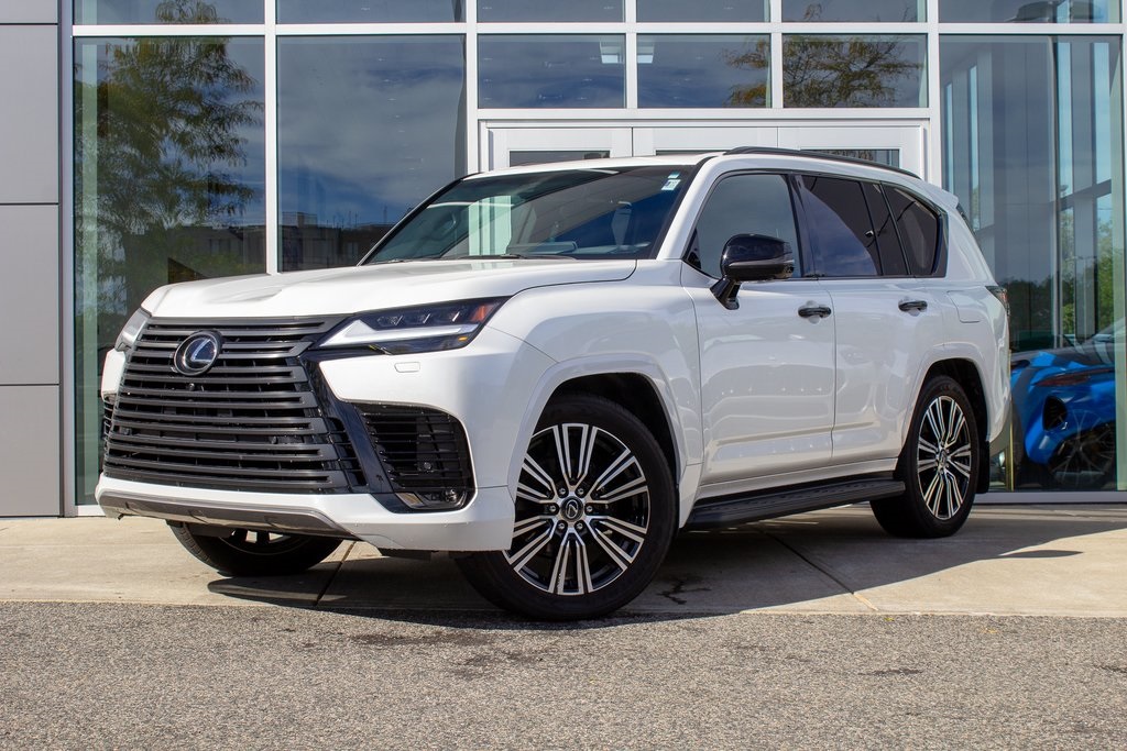 2024 Lexus LX Luxury's photo