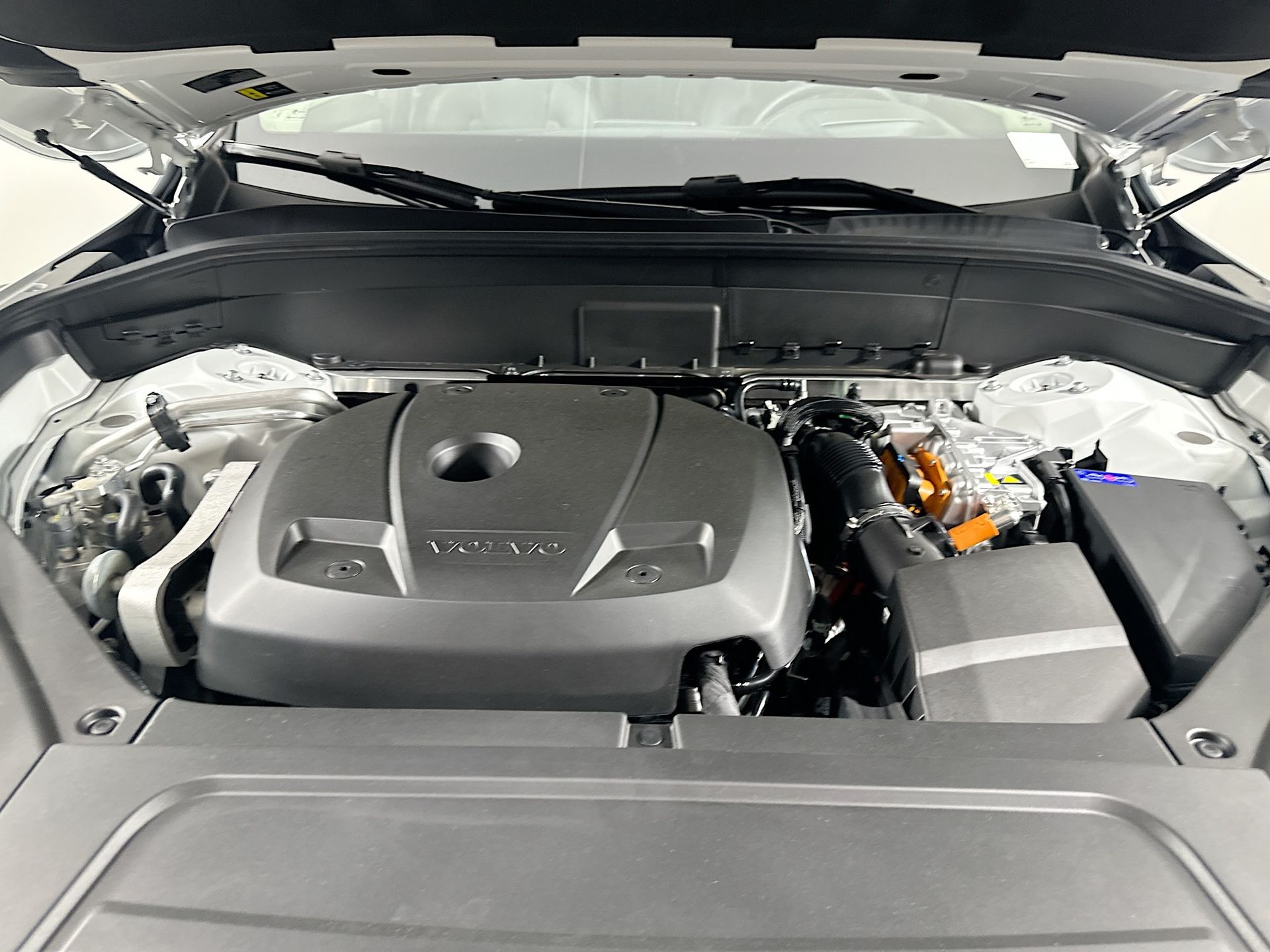 2025 Volvo XC90 T8 photo 22