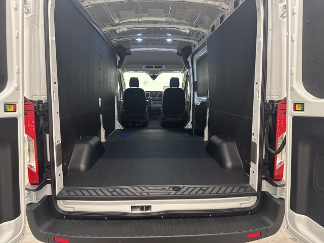 2025 Ford Transit photo 9