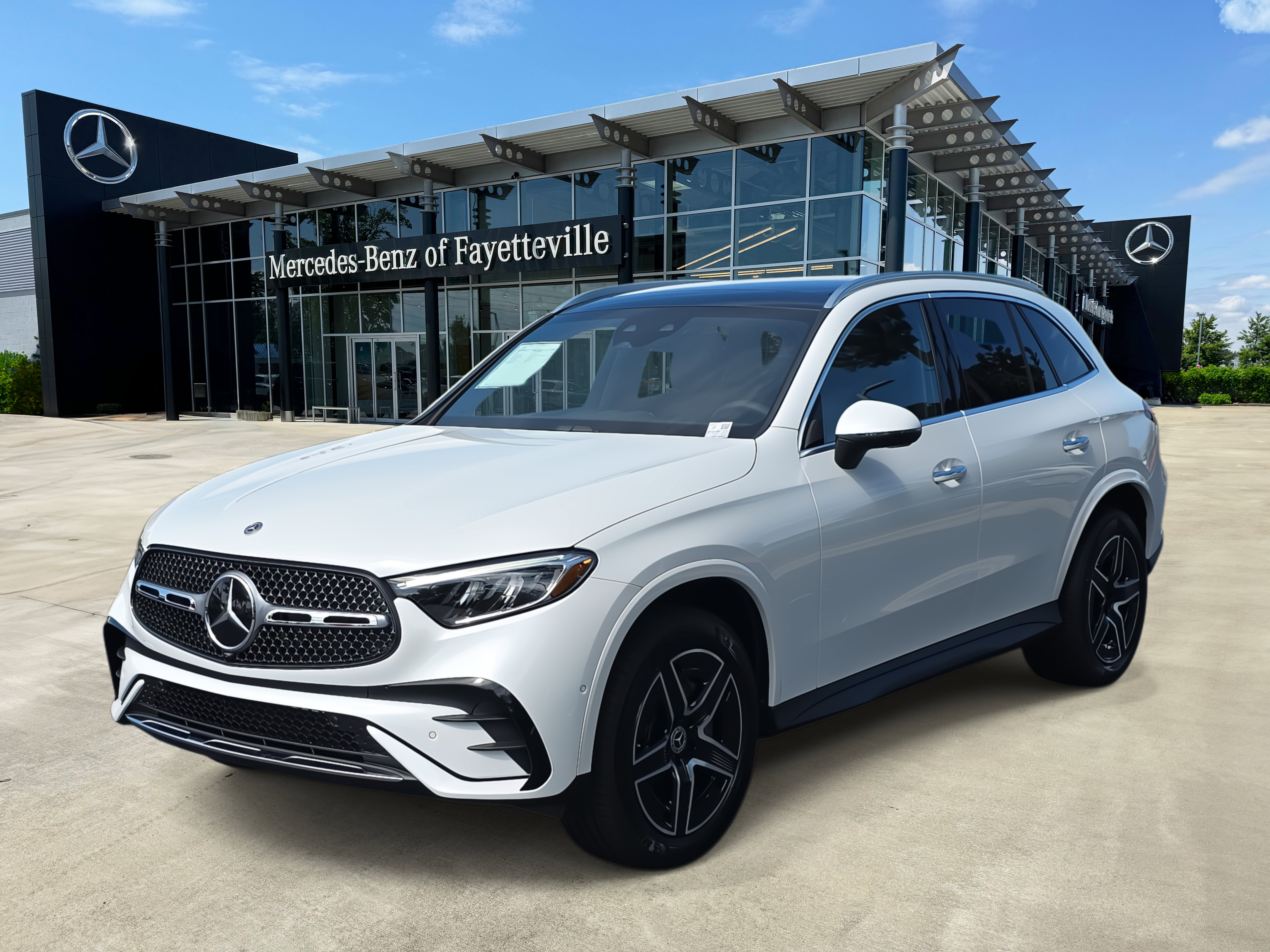 2026 Mercedes-Benz GLC Base's photo
