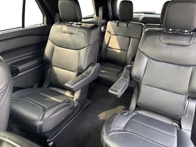 2022 Ford Explorer ST photo 12