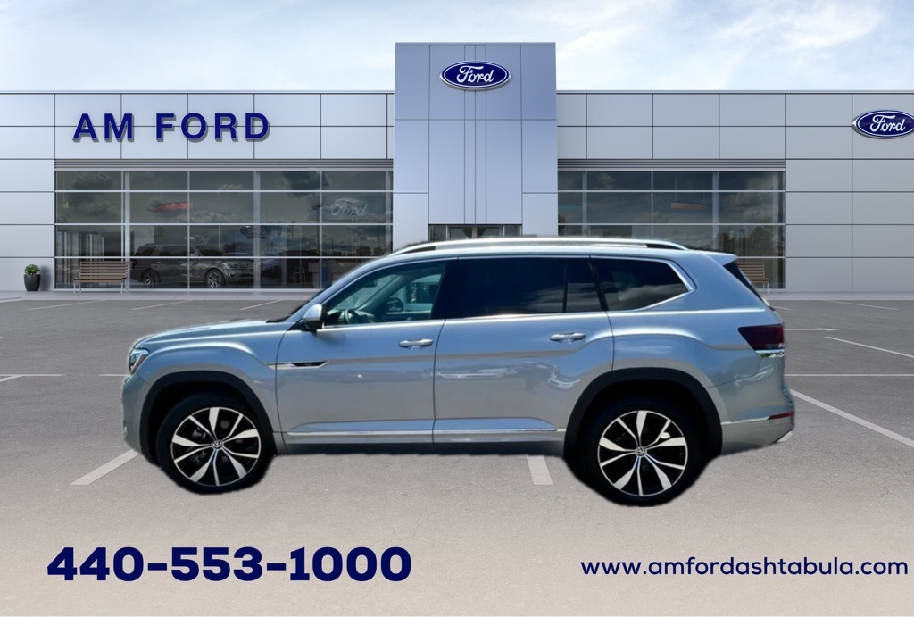 2024 Volkswagen Atlas SEL Premium R-Line photo 2