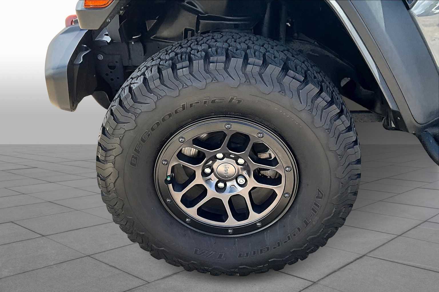2023 Jeep Wrangler High Tide photo 10