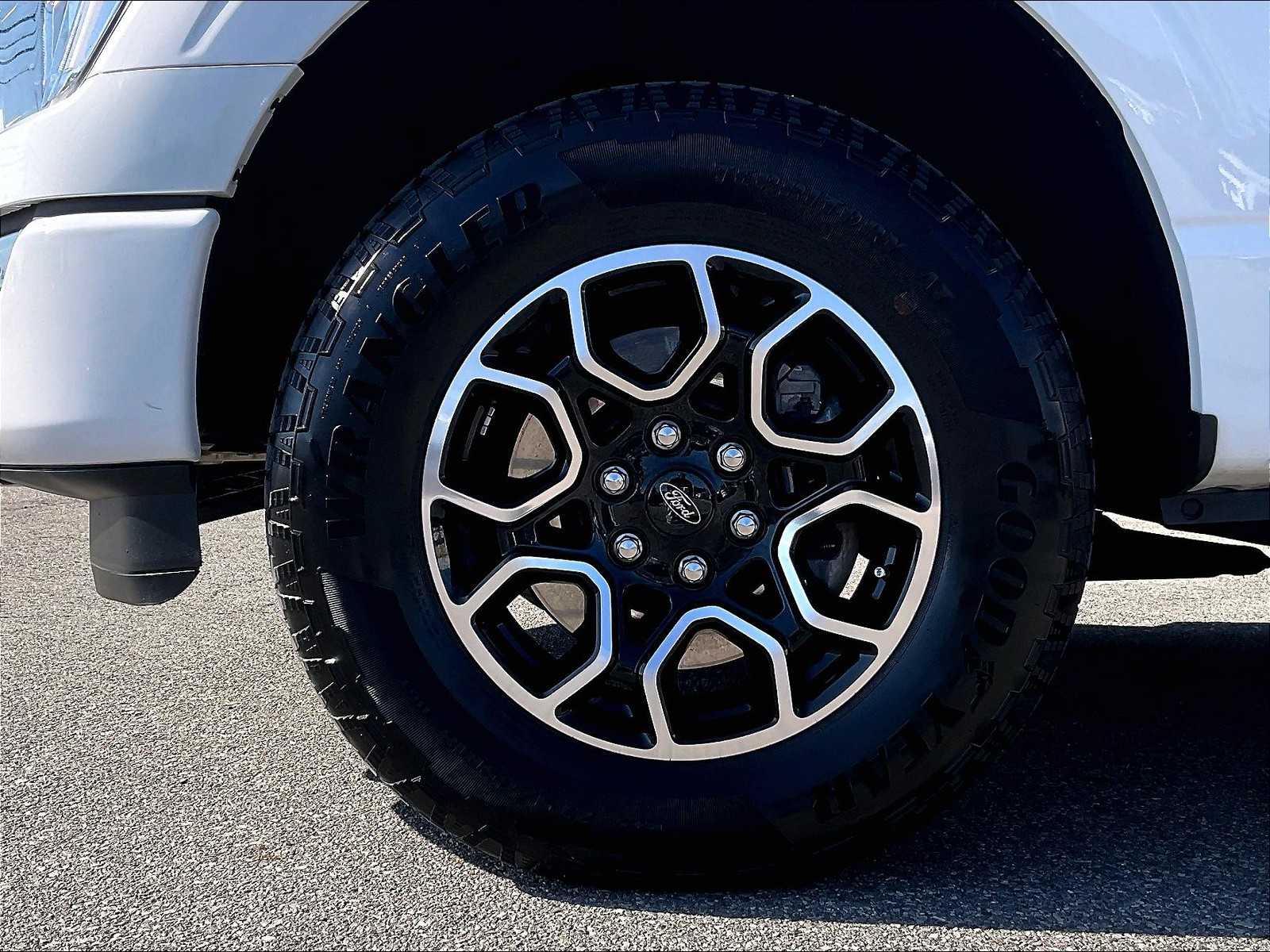 2022 Ford F-150 XLT photo 7