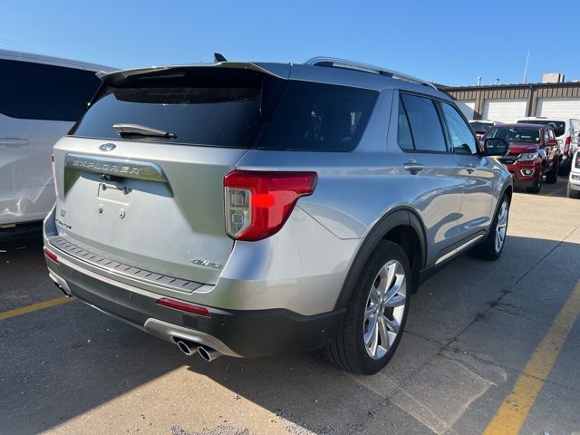 2022 Ford Explorer Platinum photo 4