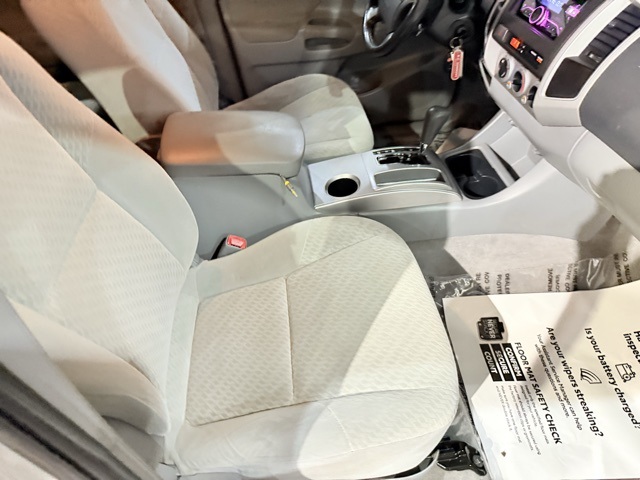 2010 Toyota Tacoma PreRunner photo 19