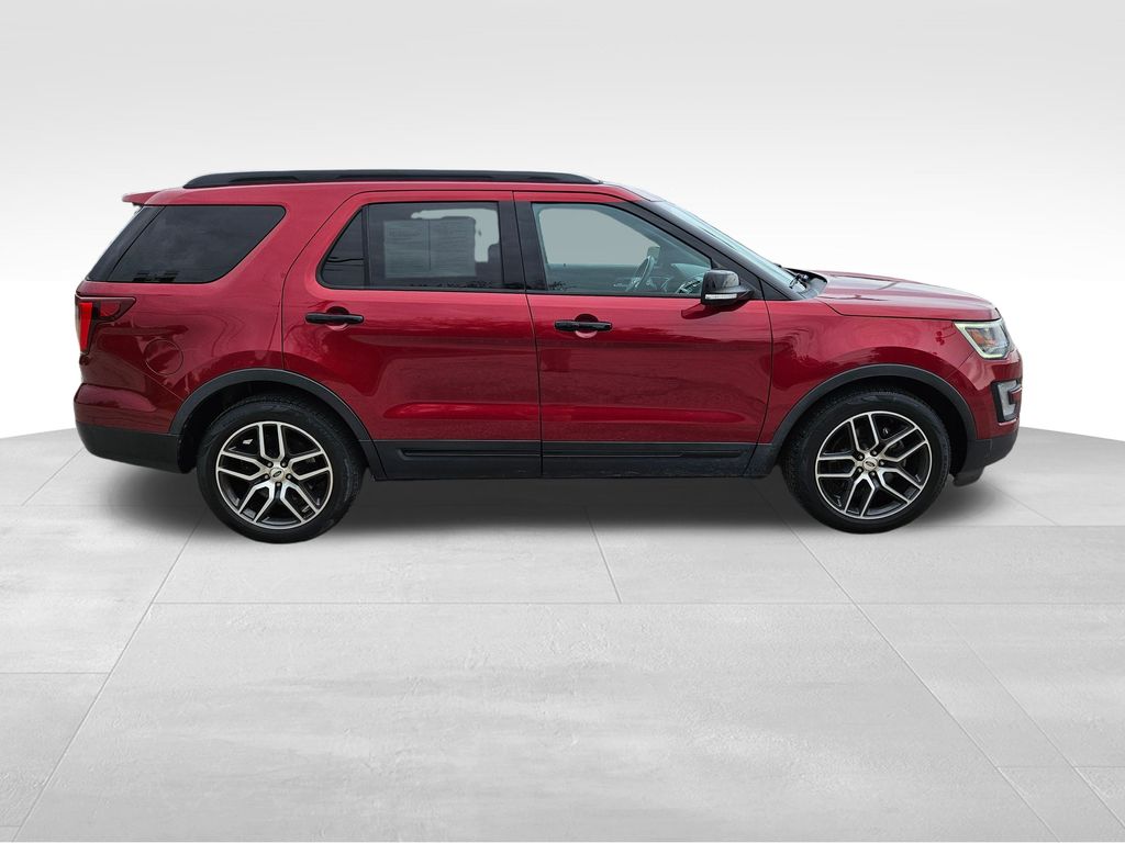 2017 Ford Explorer Sport photo 2