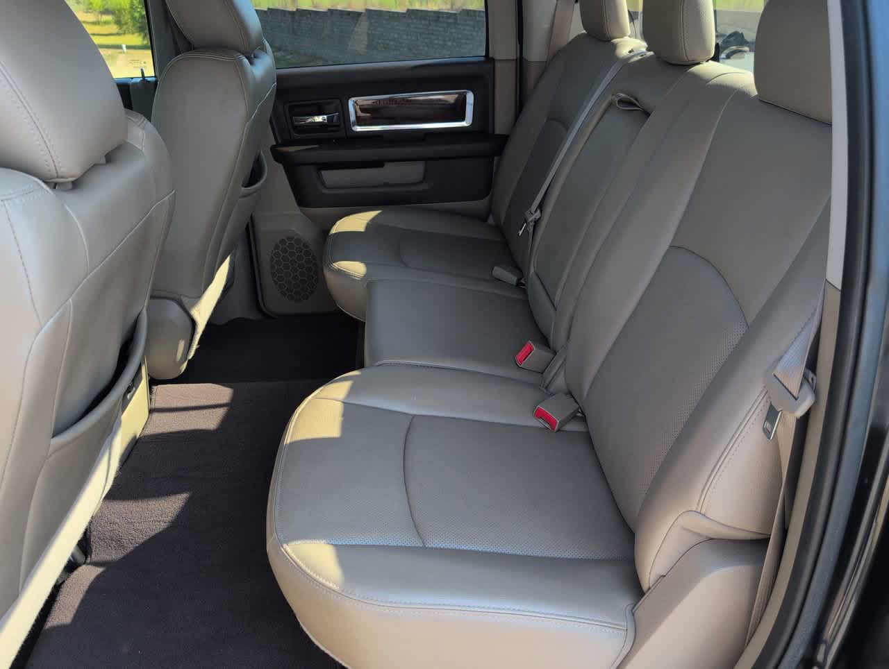 2010 Dodge Ram Laramie photo 6
