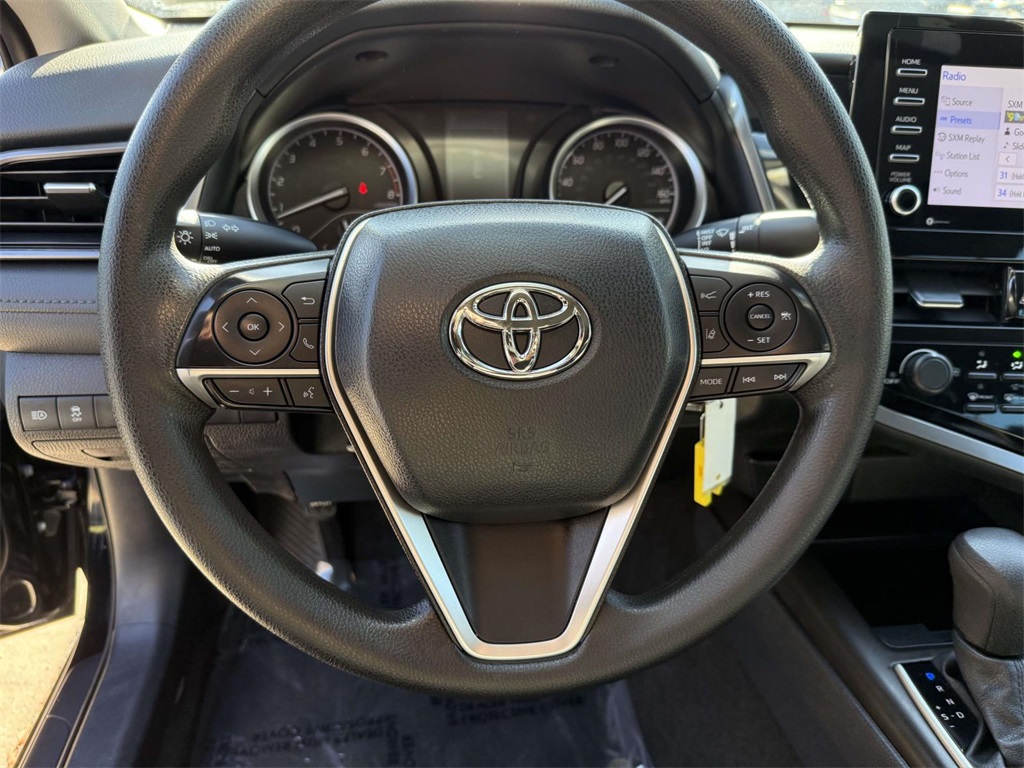 2021 Toyota Camry LE photo 17