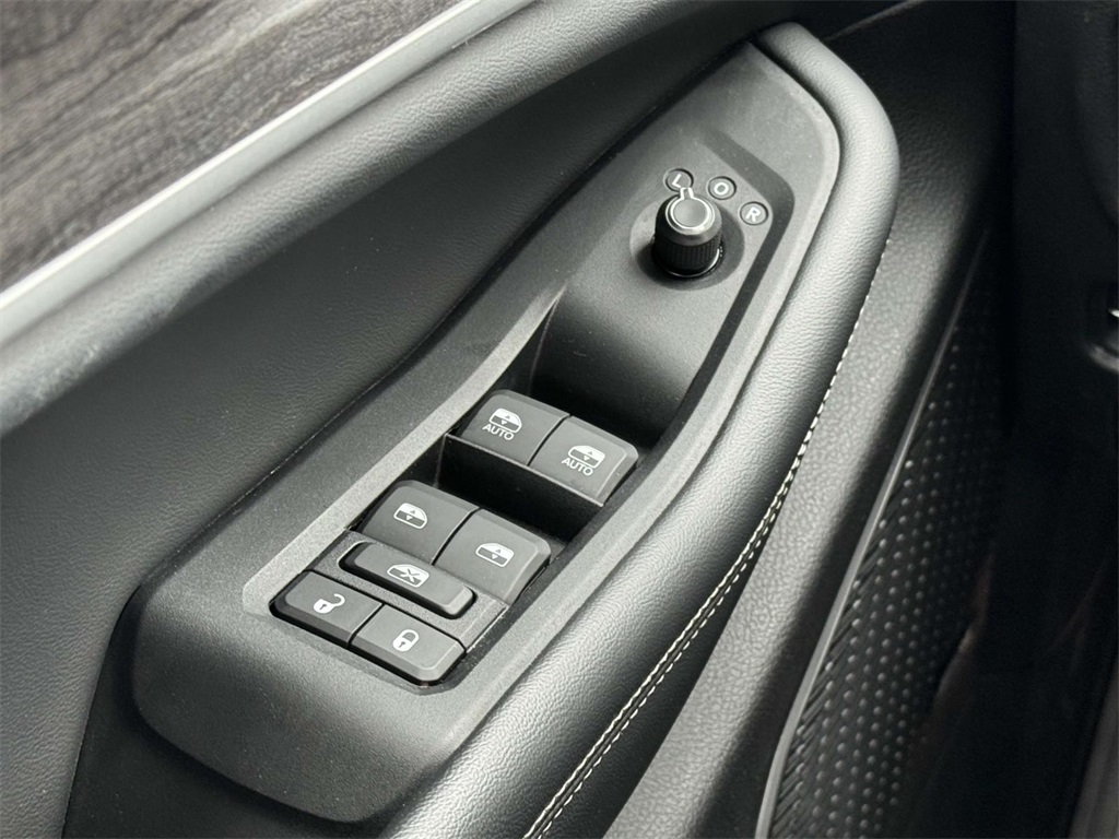 2022 Jeep Cherokee Limited 4xe photo 25