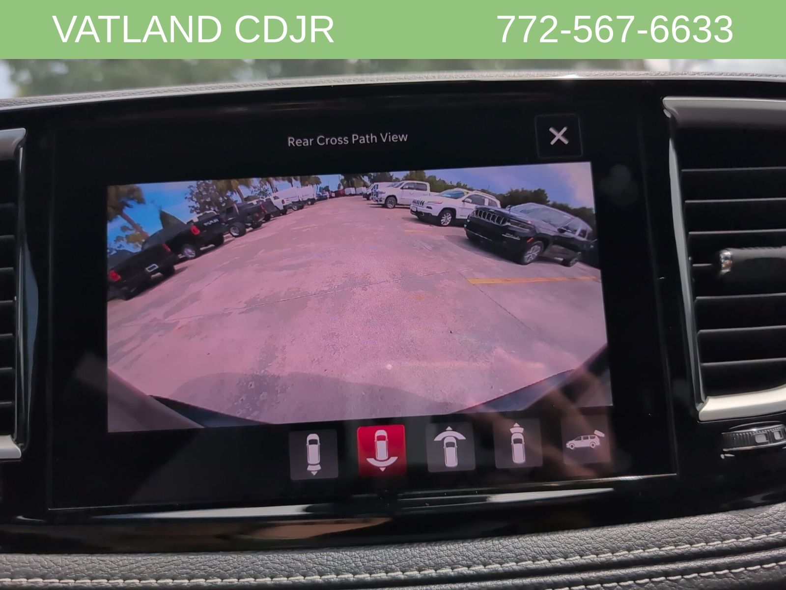2026 Chrysler Pacifica photo 21