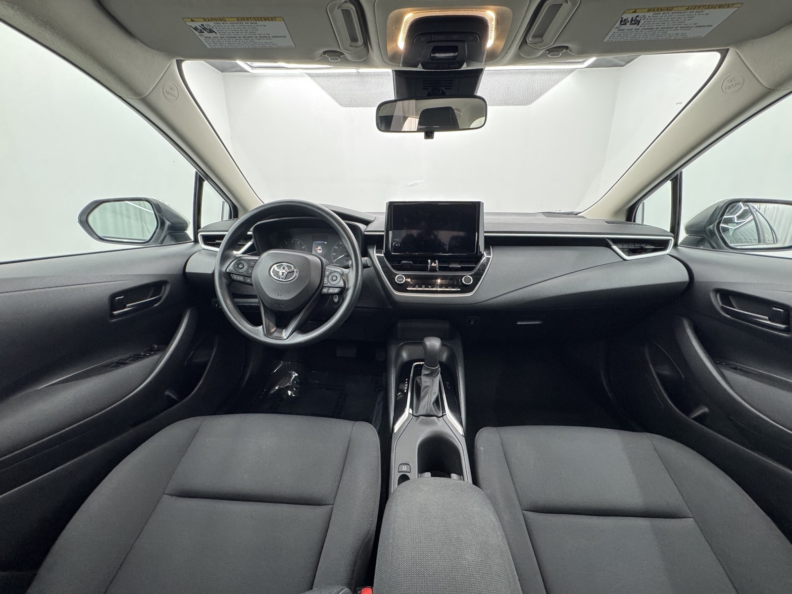 2023 Toyota Corolla LE photo 9