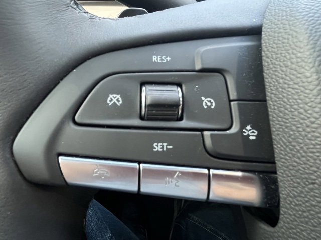 2025 Cadillac XT4 Premium Luxury photo 8