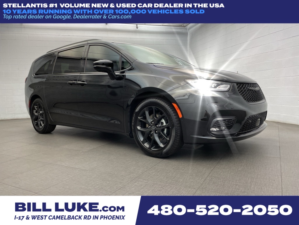 2026 Chrysler Pacifica Limited's photo