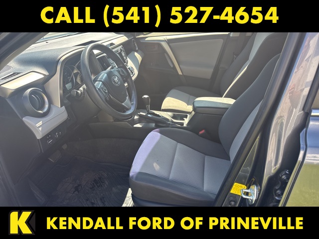 2015 Toyota RAV4 LE photo 15