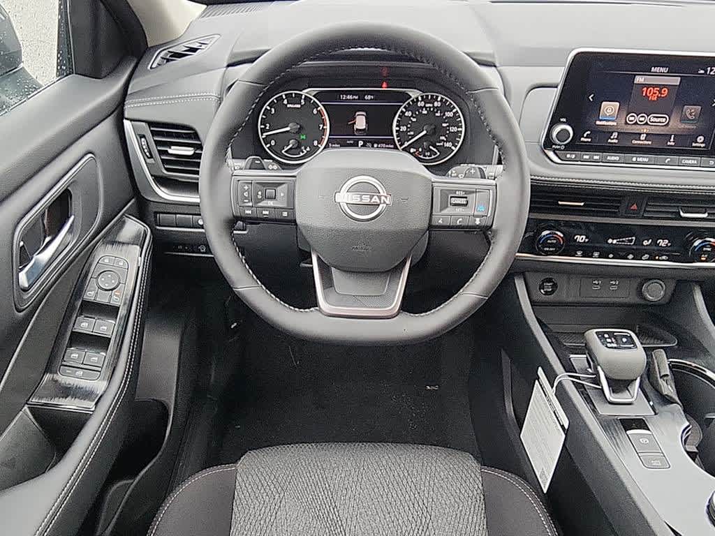 2026 Nissan Rogue SV photo 5