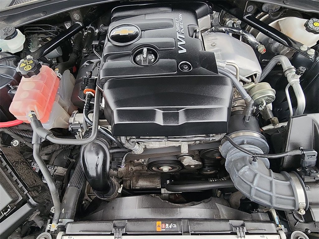 2023 Chevrolet Camaro 1LT photo 21
