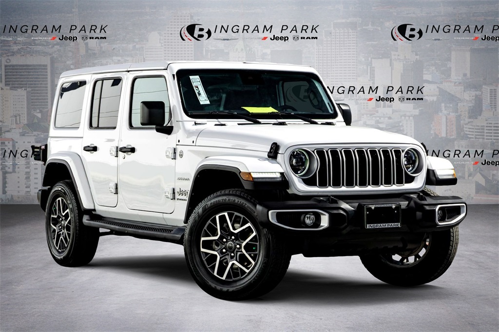 2024 Jeep Wrangler 4-Door Sahara's photo