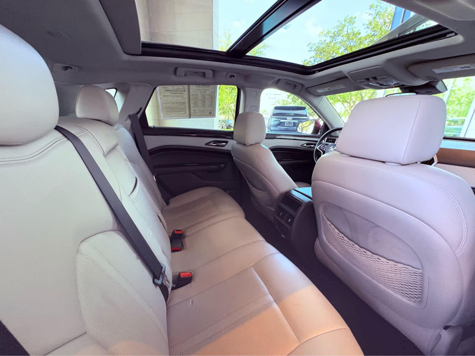 2015 Cadillac SRX Luxury photo 25