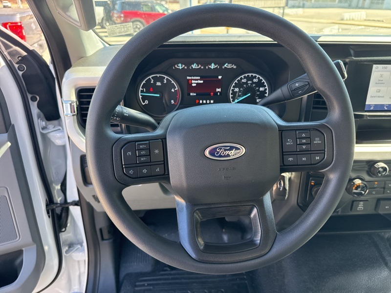 2025 Ford F-600 photo 16