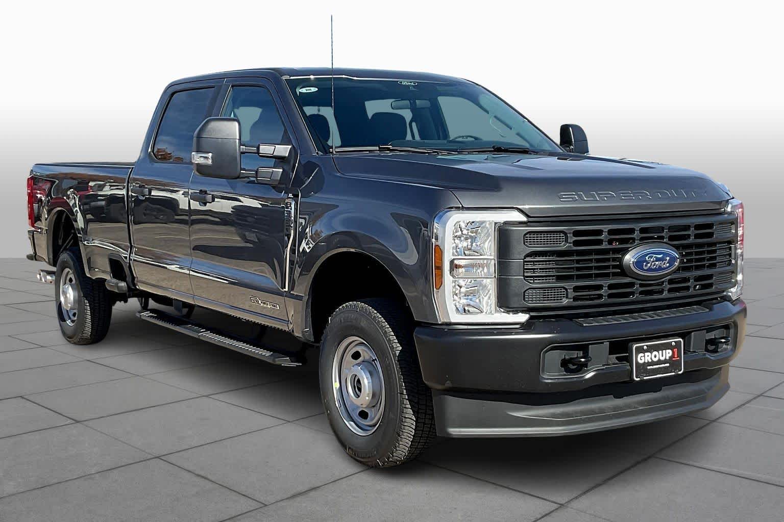 2026 Ford F-350 XL photo 2