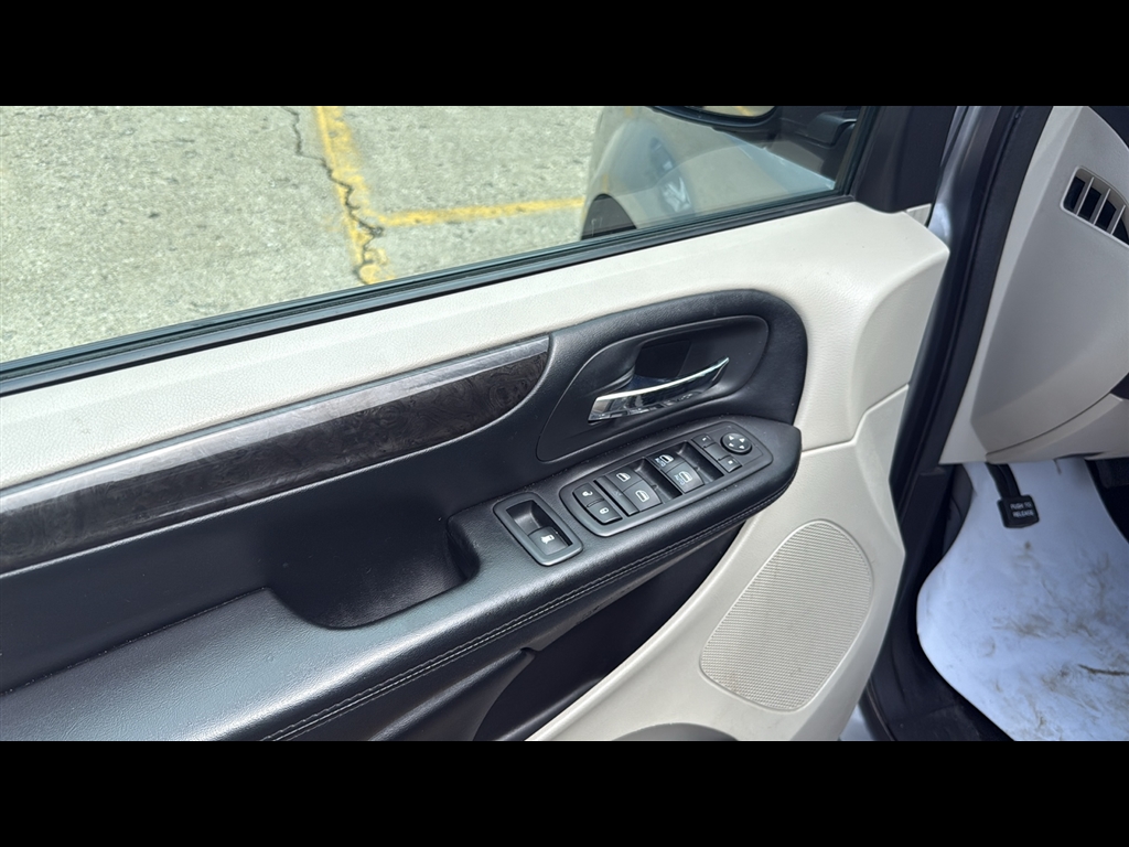 2019 Dodge Grand Caravan SE Sport photo 6