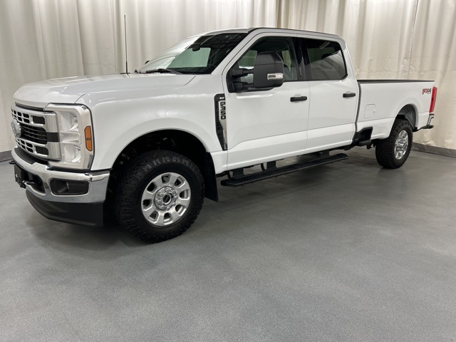 2024 Ford F-350 photo 2