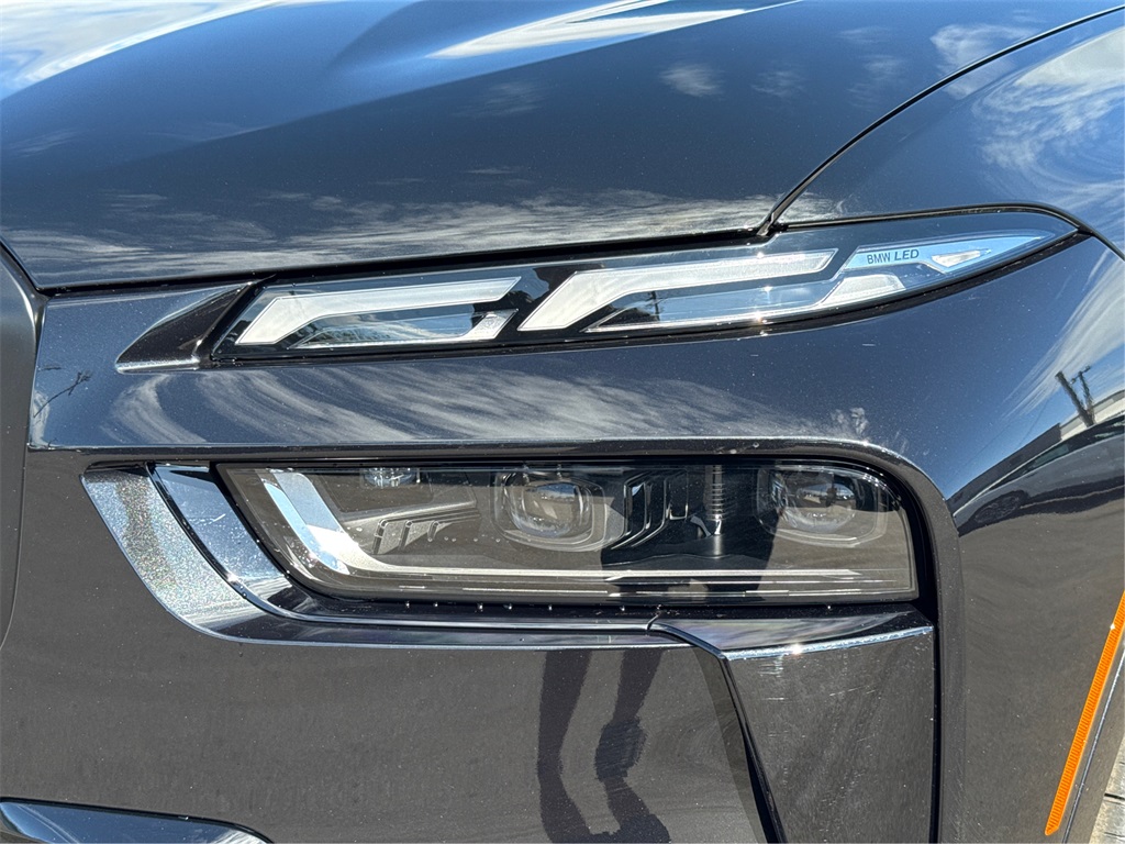 2026 Bmw X7 M60i photo 16