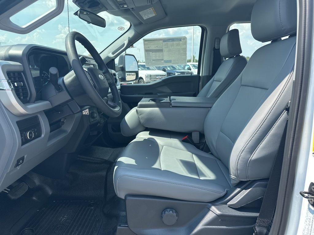2026 Ford F-250 photo 12