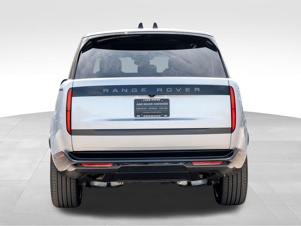 2025 Land Rover Range Rover SE photo 5