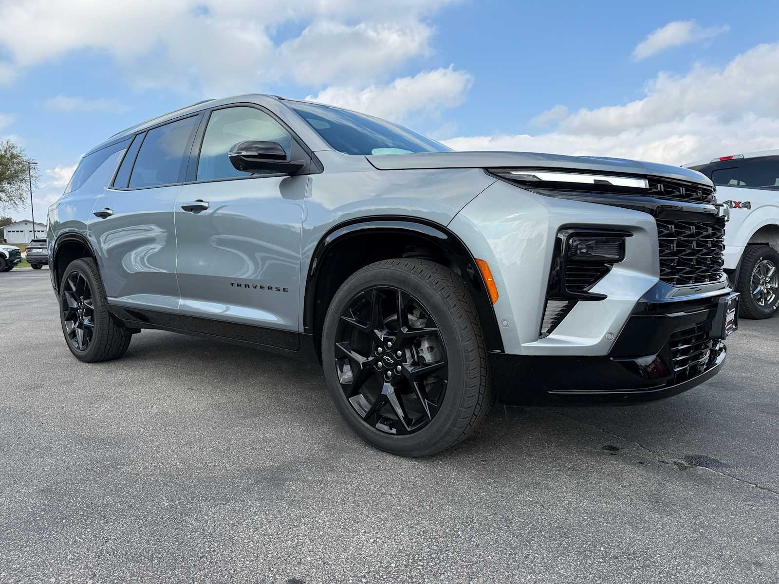 2024 Chevrolet Traverse RS photo 3