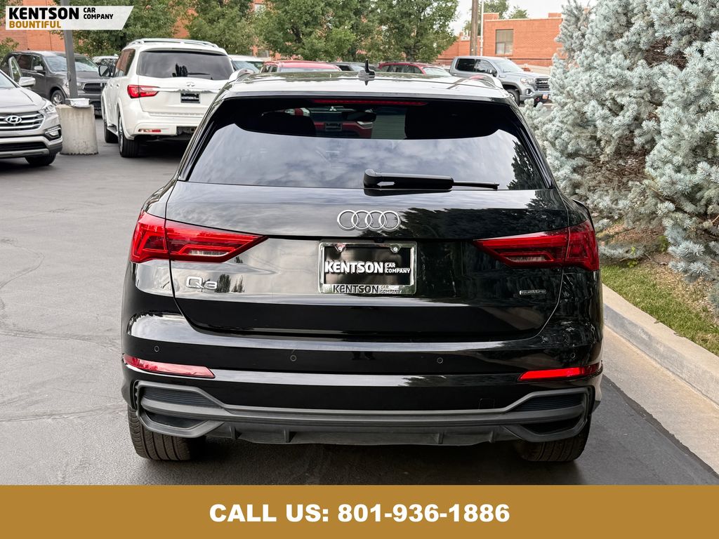 2025 Audi Q3 S line Premium photo 5