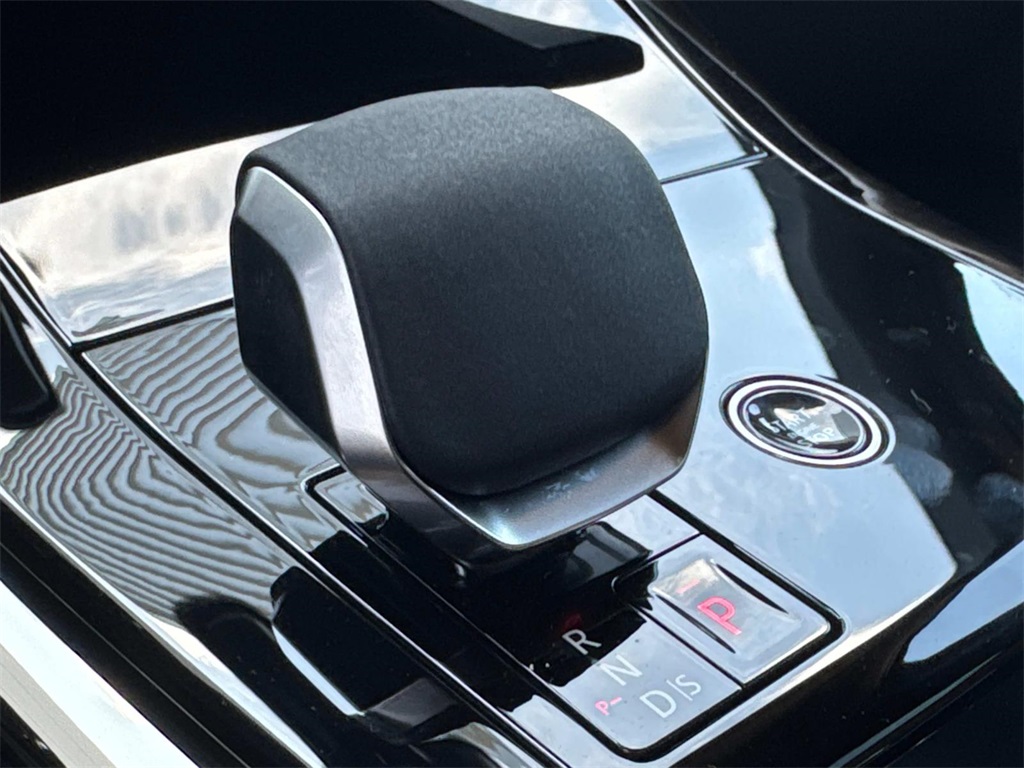 2025 Land Rover Range Rover Sport SE photo 24