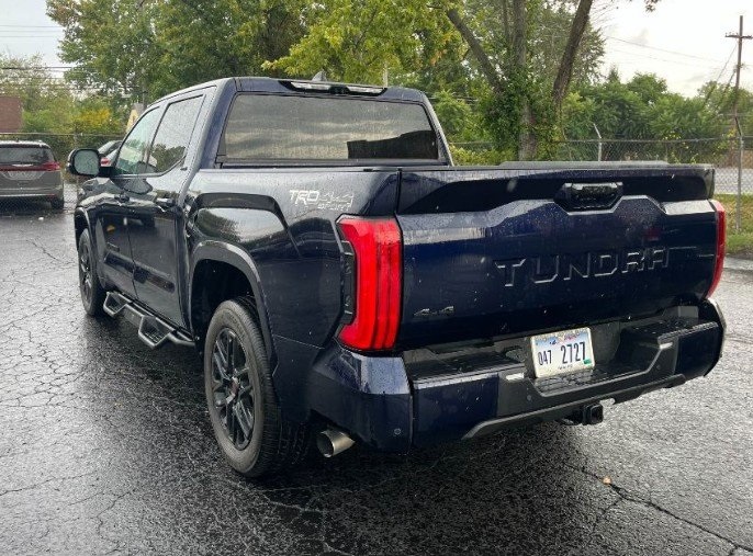 2022 Toyota Tundra SR5 CrewMax photo 2