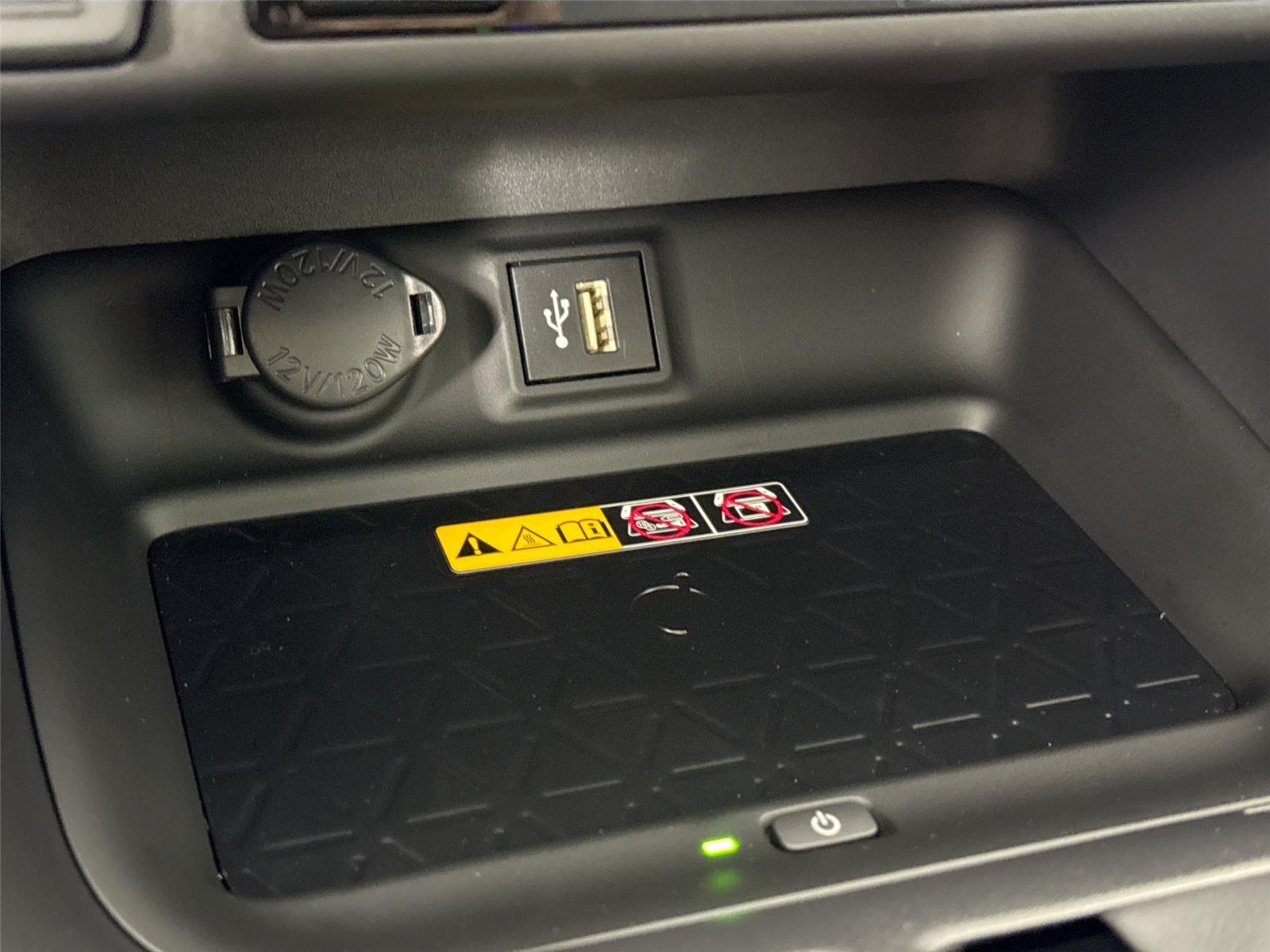 2025 Toyota RAV4 Hybrid XLE Premium photo 25