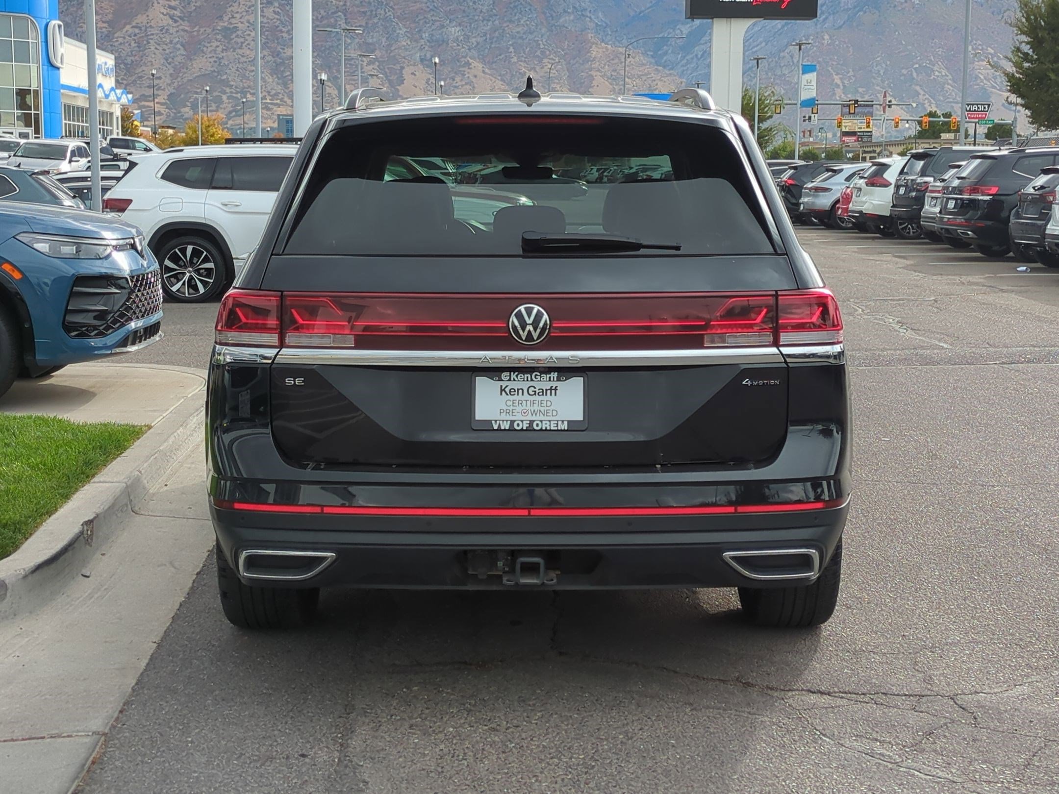 2024 Volkswagen Atlas SE Technology photo 3