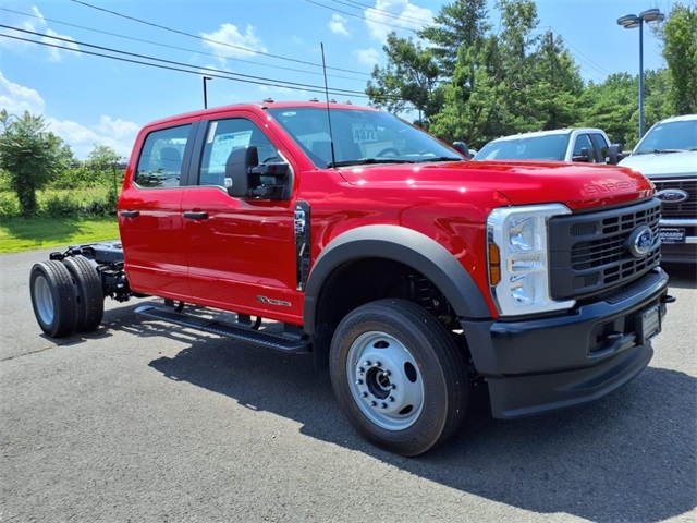 2025 Ford F-550 Super Duty Chassis Cab XL's photo