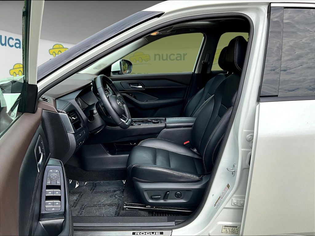 2023 Nissan Rogue SL photo 12