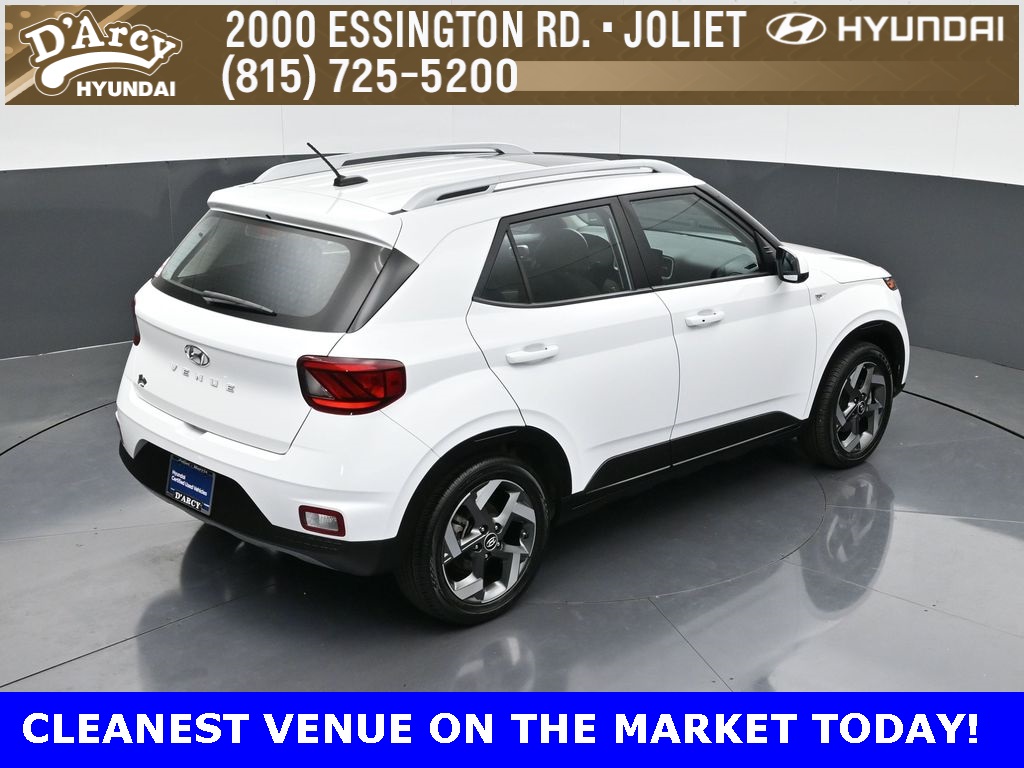 2024 Hyundai Venue SEL photo 11