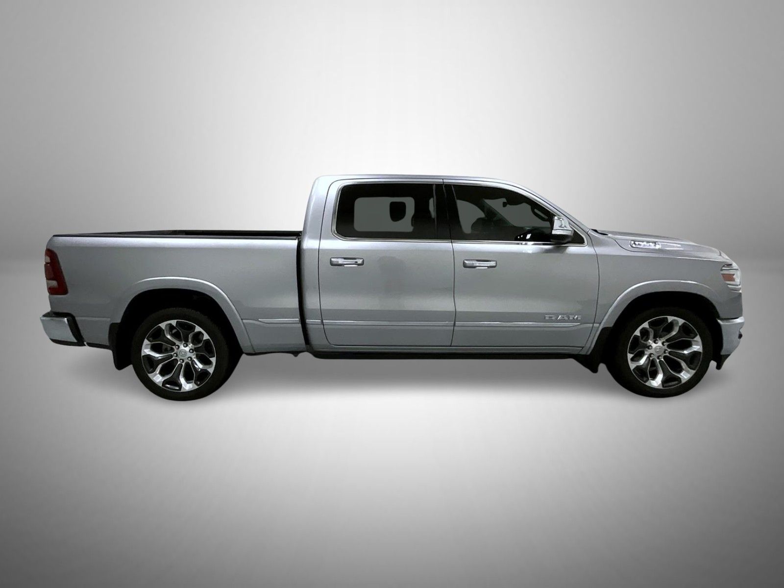 2022 Ram 1500 Limited photo 4