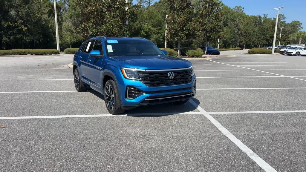 2024 Volkswagen Atlas Cross Sport SEL Premium R-Line photo 2