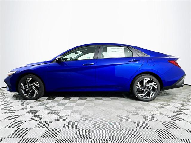 2025 Hyundai Elantra SEL Sport photo 2
