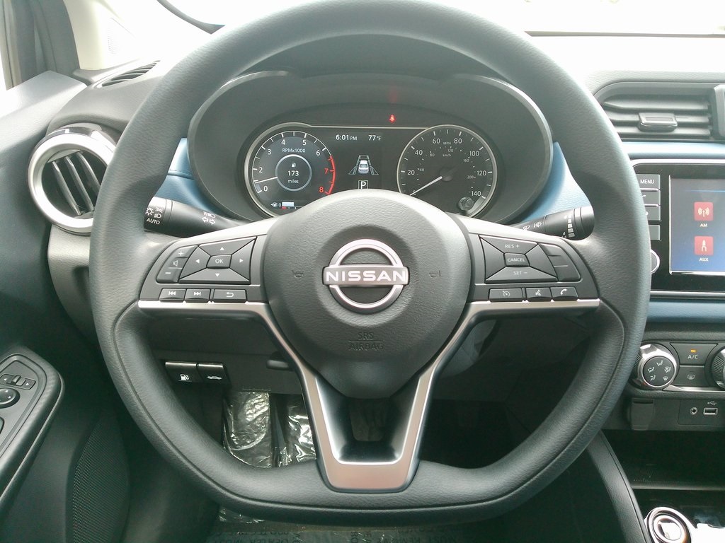 2025 Nissan Versa SV photo 29