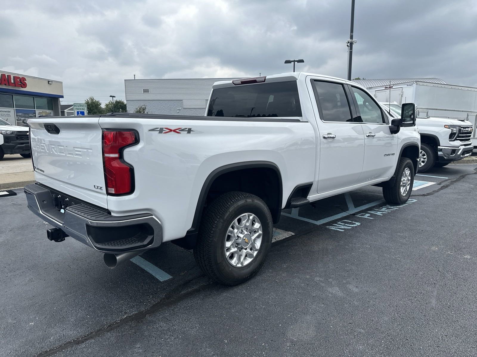 2024 Chevrolet Silverado 2500HD LTZ photo 4