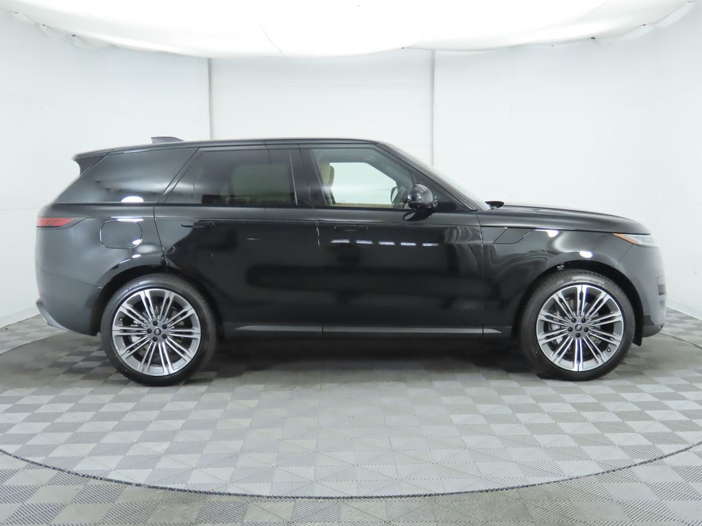 2025 Land Rover Range Rover Sport SE photo 2