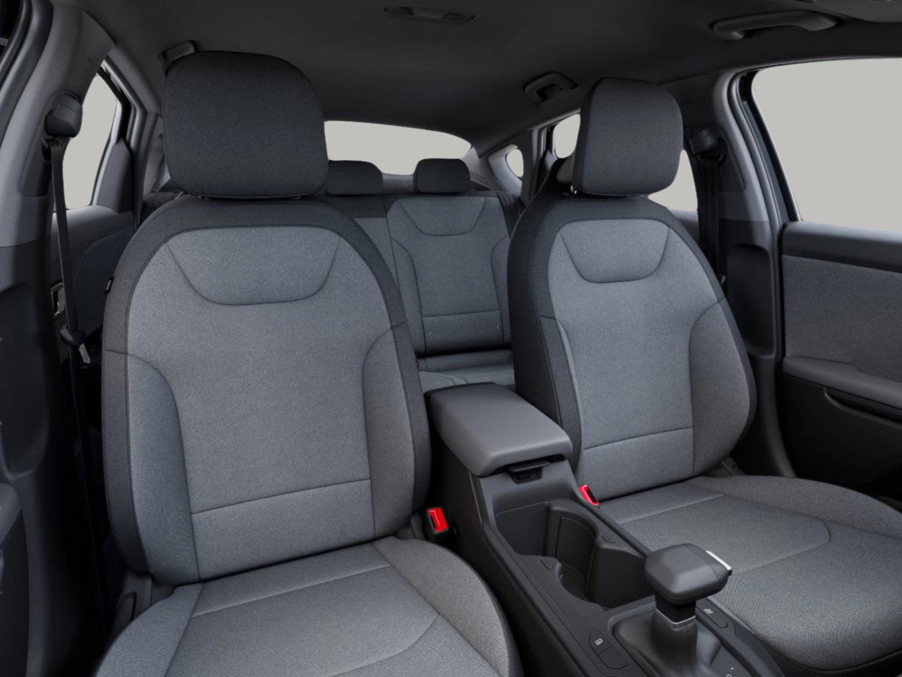 2025 Kia K4 LXS photo 14