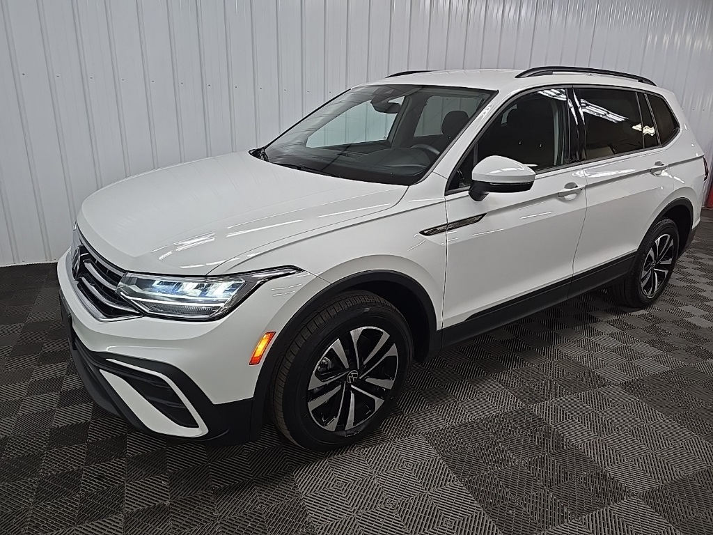 2022 Volkswagen Tiguan S photo 8