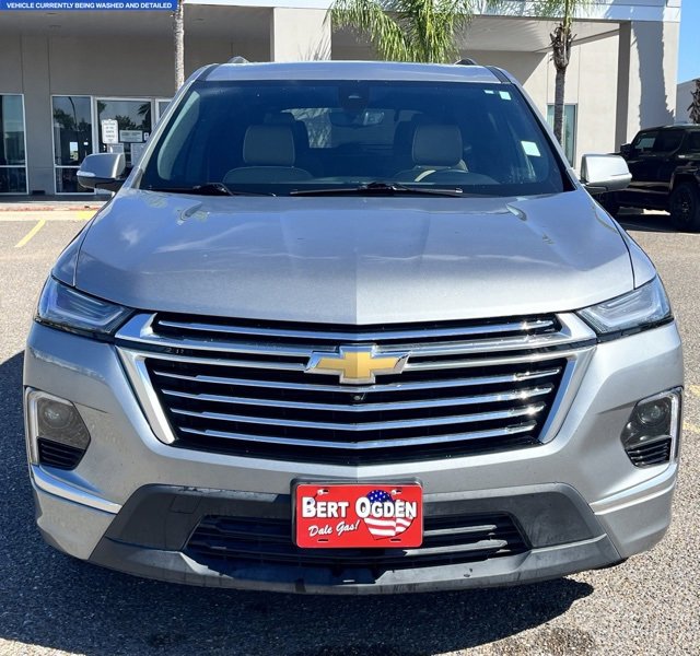 2023 Chevrolet Traverse Premier photo 2