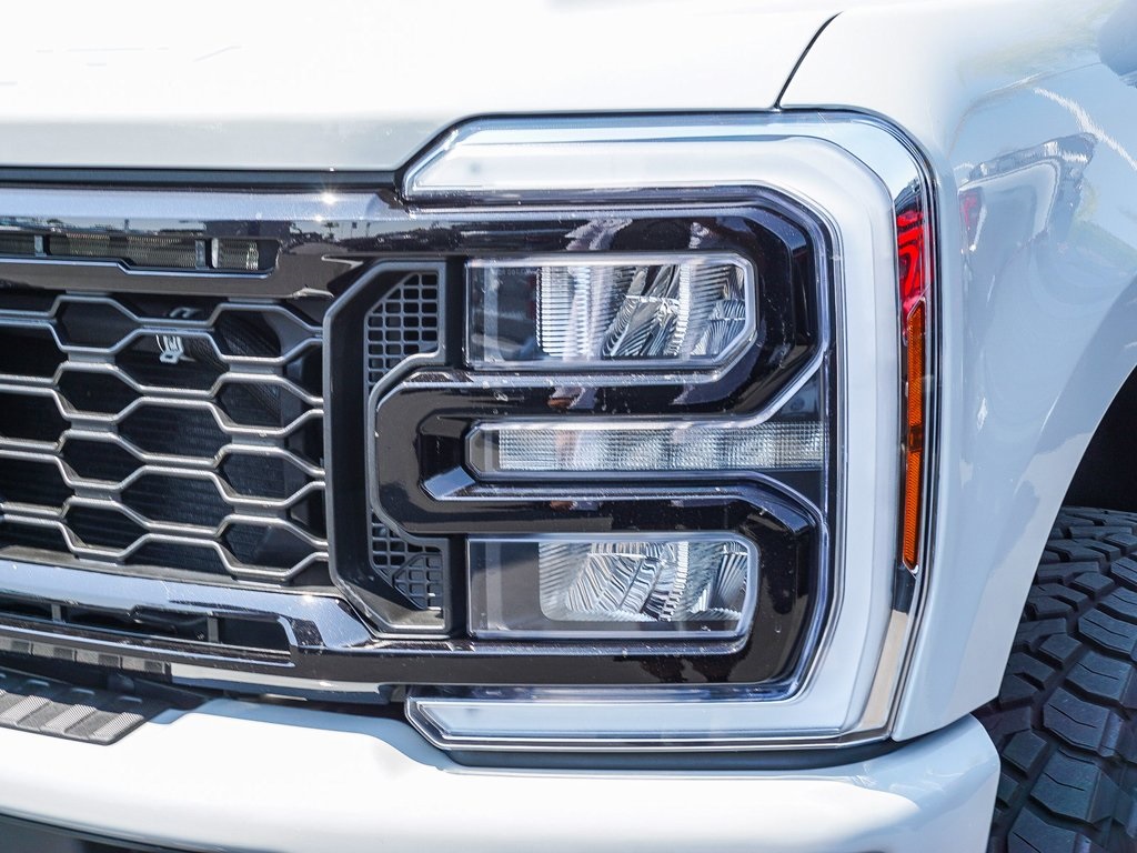 2025 Ford F-250 photo 4