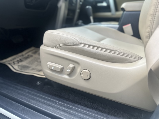 2022 Toyota 4Runner SR5 Premium photo 11